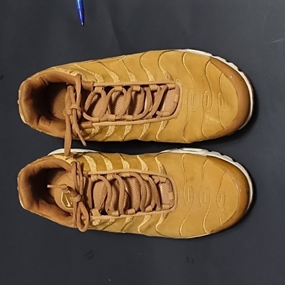 Nikki tennis shoes